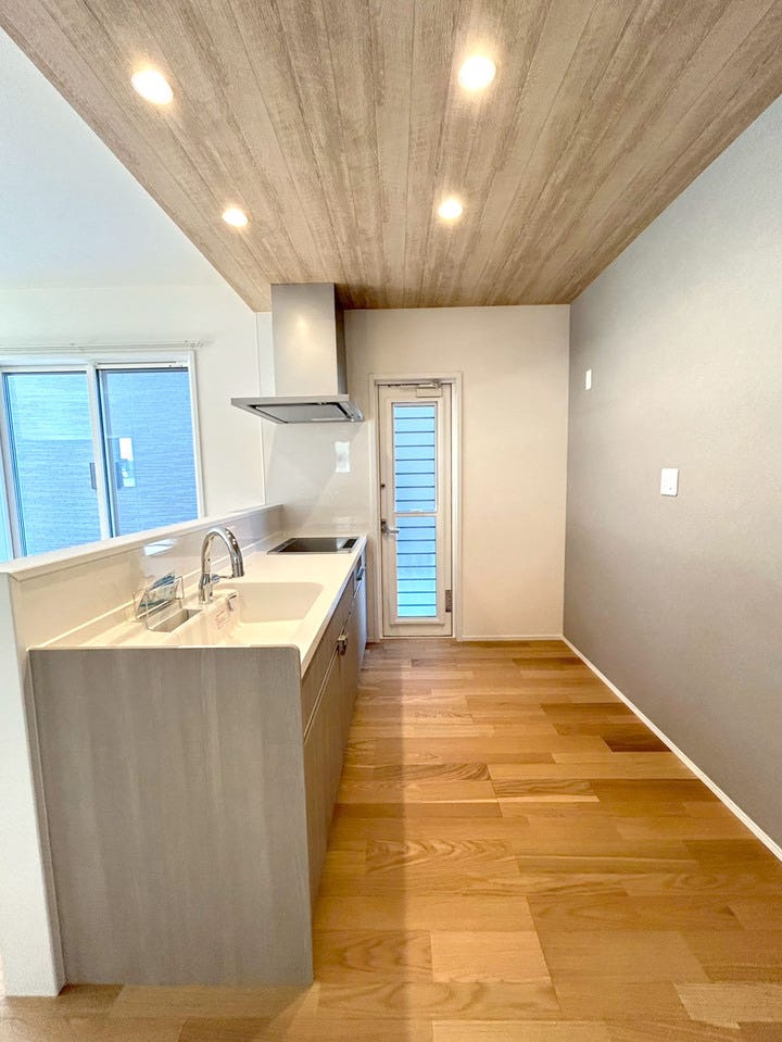 新築なら専門の当店へおまかせください♪小倉南区中貫 新築戸建て 貫小・田原中学校 LDK約20帖♪WIC♪小倉南区中貫新築戸建て◎駐車場2台◎1階シャッター◎オール電化◎キーレス玄関 当日来店大歓迎!