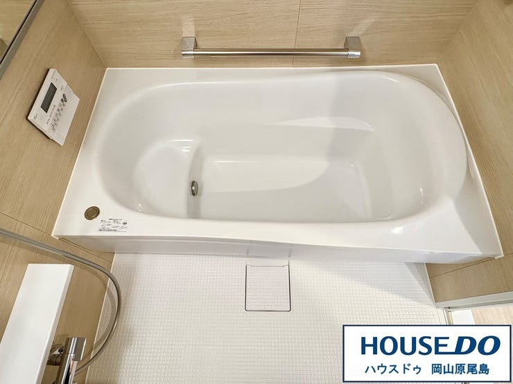 ゆったり広いバスルームは日々の疲れを癒してくれます。