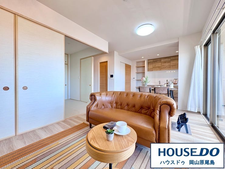 光と風があふれる開放的なリビングダイニングには自然と家族みんなが集まってきます。 明るく穏やかな空気のなかで飲んだり、食べたり、笑ったり♪