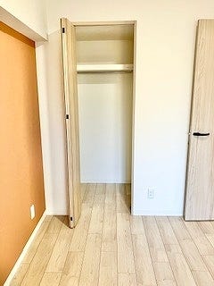 大切なお洋服を収納できるクローゼット