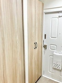 ご家族全員の靴をすっきりと収められるトールタイプのシューズクローゼット