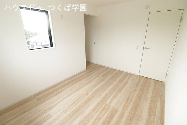 2F 7.1帖洋室です。