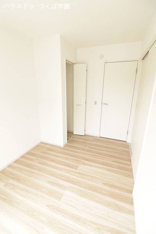 1F4.6帖洋室です。
収納もついております♪