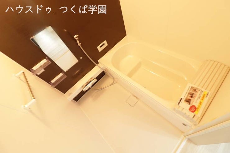 1坪タイプの浴室はゆったりご使用いただけます。