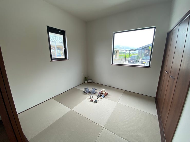 リビングから続く1階和室スペース。
休憩スペースにも客間にも使用できます。