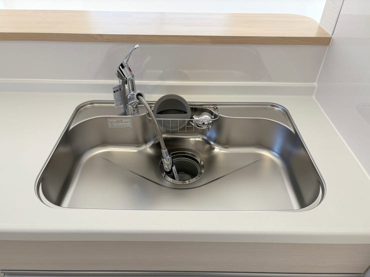 室内(2025年9月)撮影
◎本日案内可能◎
熱や汚れに強くお手入れも簡単なステンレストップ。表面に傷がつきにくい、エンボス加工を施しています。