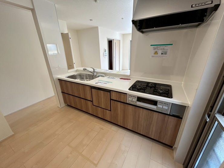 食洗器付きのシステムキッチン♪
広々使いやすい&リビングが見渡せます!