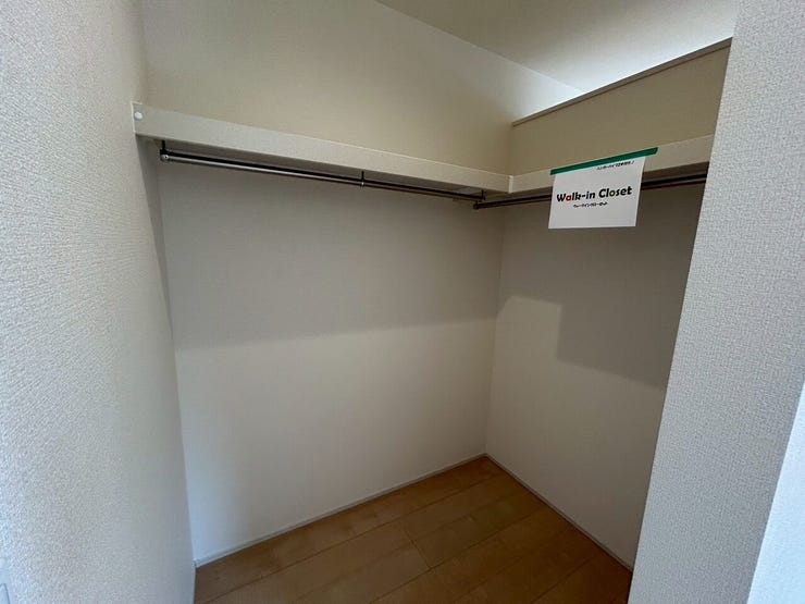 沢山洋服を掛けられます♪