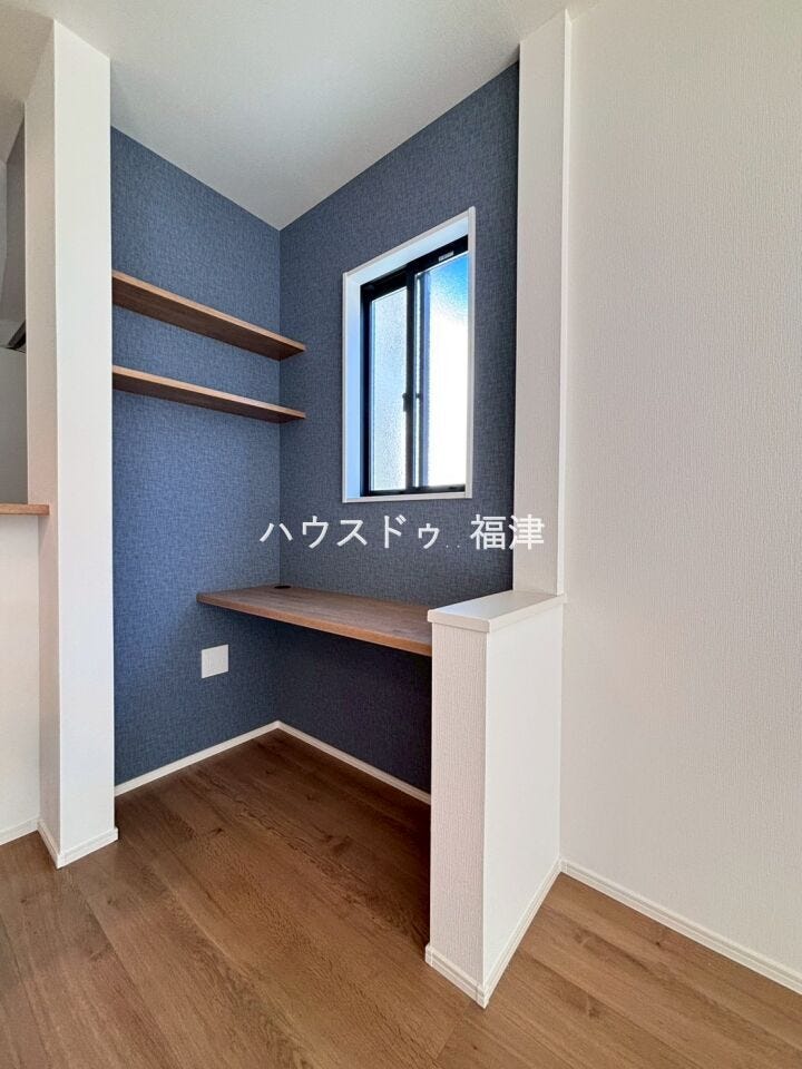 リビングにはスタディーカウンターを完備!
お子様の勉強スペースとして、家計簿を付けるスペースとしても
使用できます。
《宗像市ひかりヶ丘4丁目 新築戸建て》