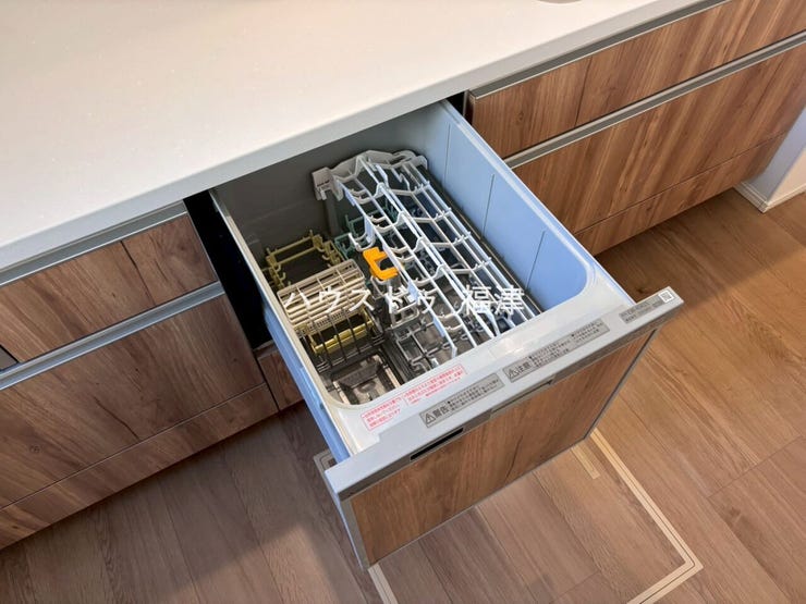 家事の負担を減らしご家族との時間を増やしてくれる
嬉しいアイテム!食器洗浄乾燥機付き♪
《宗像市ひかりヶ丘4丁目 新築戸建て》