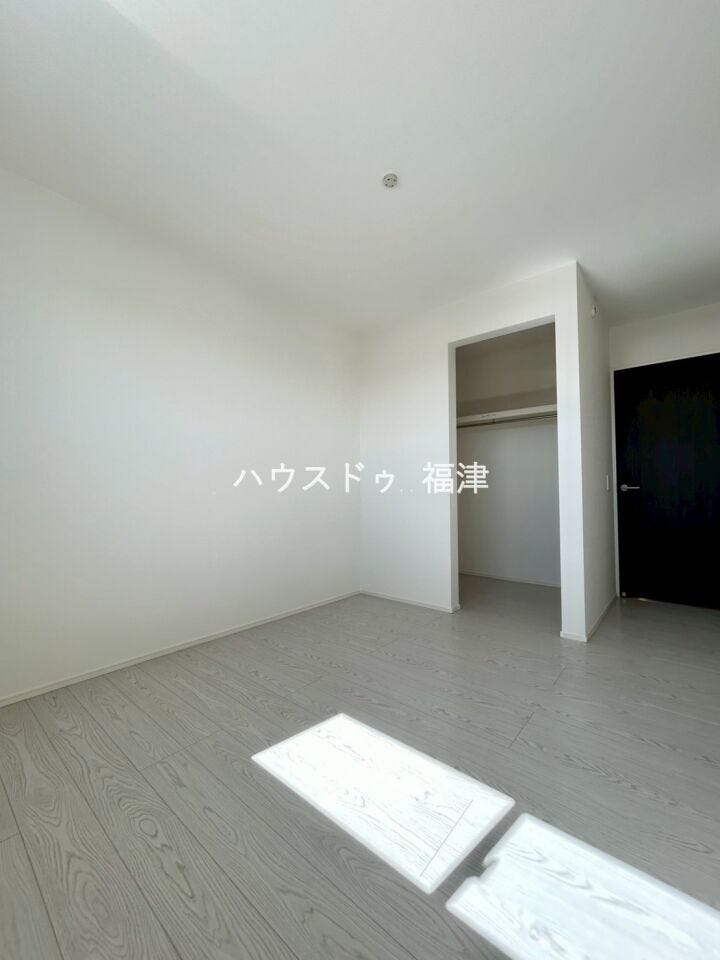 約6.0帖の洋室です♪
《宗像市ひかりヶ丘4丁目 新築戸建て》