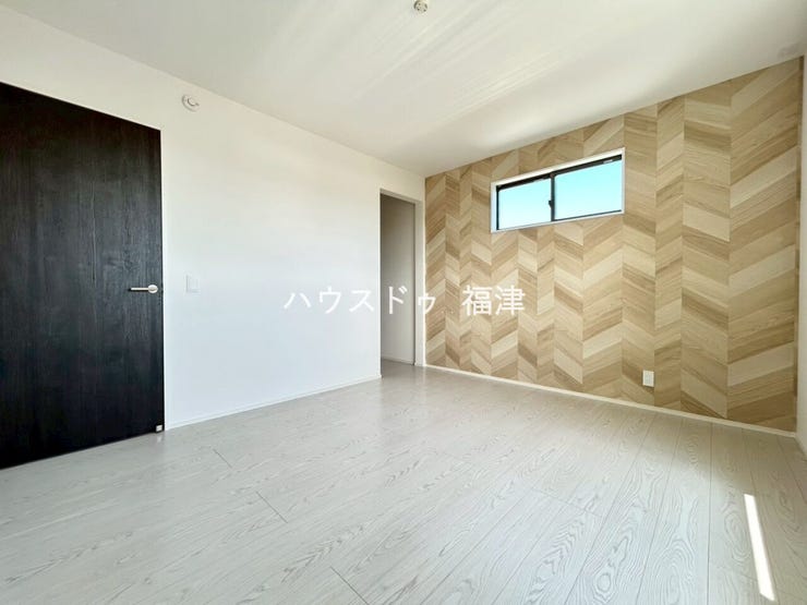 7.0帖の洋室です♪
《宗像市ひかりヶ丘4丁目 新築戸建て》