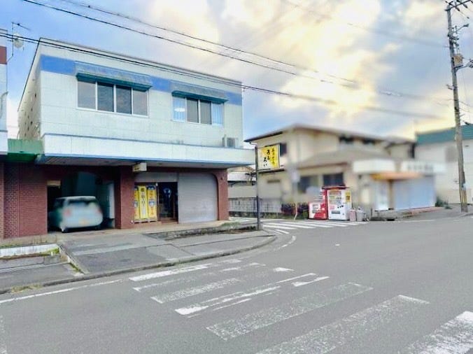 【外観】
一階部分は店舗になっております♪
事務所としてもお使いいただけます◎