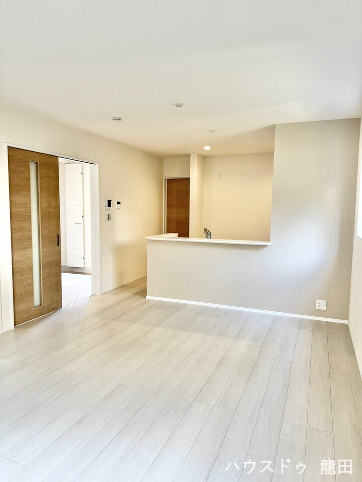 ■□■リビング■□■
リビング16帖・使い勝手の良いカウンターキッチン