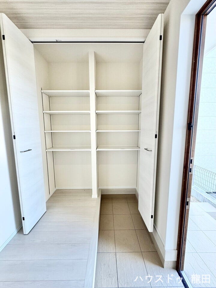 ■□■収納■□■
シューズボックス・可動棚