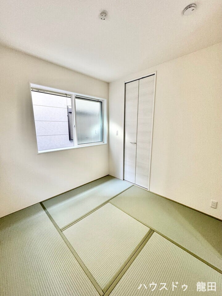 ■□■和室・収納■□■
暮らしに和の趣をもたらす畳のお部屋