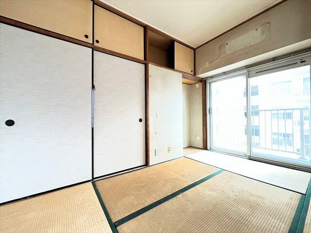 採光の良い和室はのんびりと寛げる空間