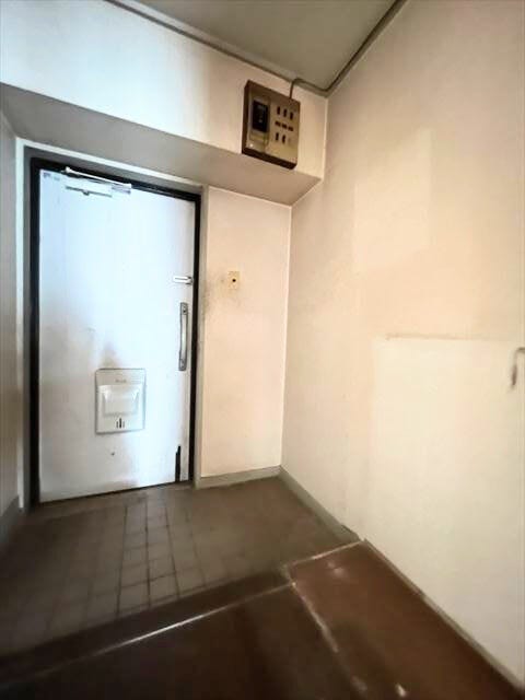 玄関になります。