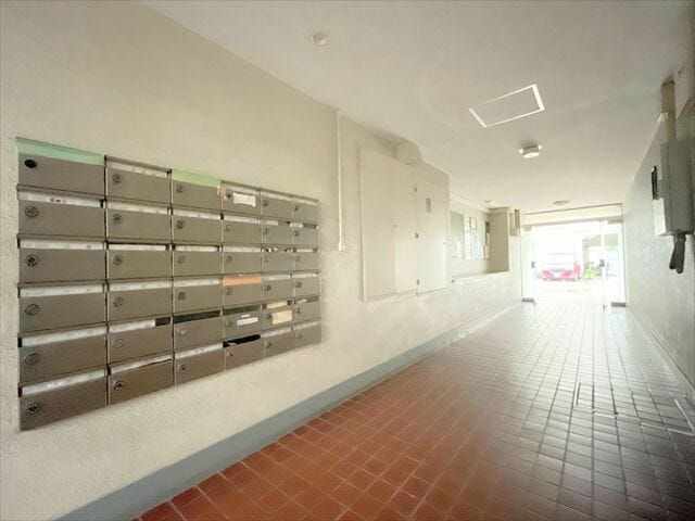 広々としたロビーとなっており、ゆとりをもってすれ違うことができます。