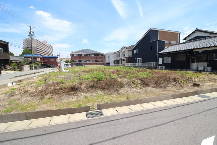 【外観】
*C区画*
岡崎市中島町の売り土地です!
陽当たり良好!小学校まで徒歩約5分!
バス停まで徒歩約2分の好立地!
