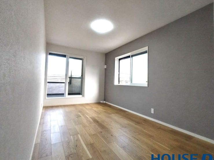 洋室は全て二面採光となっています。