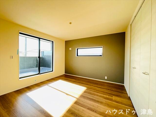 8帖洋室は北側にウォークインクローゼットを配置し、大きなベッドやシングルベッドの2台置きなども可能です。