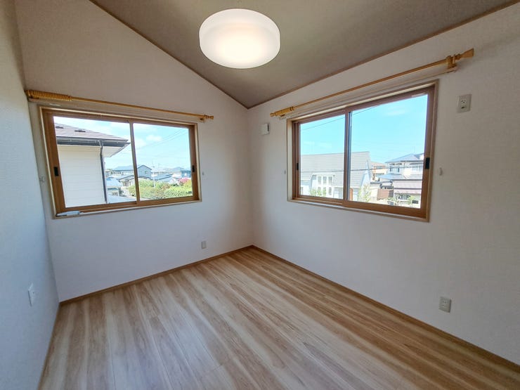 室内(2025年8月)撮影
◎本日案内可能◎
フローリングはサッと拭くだけのお掃除ラクラク♪毎日の家事時間の短縮につながります。