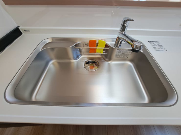 室内(2025年8月)撮影
◎本日案内可能◎
広い間口のキッチンシンク。大きなお鍋も洗いやすい構造となっております。