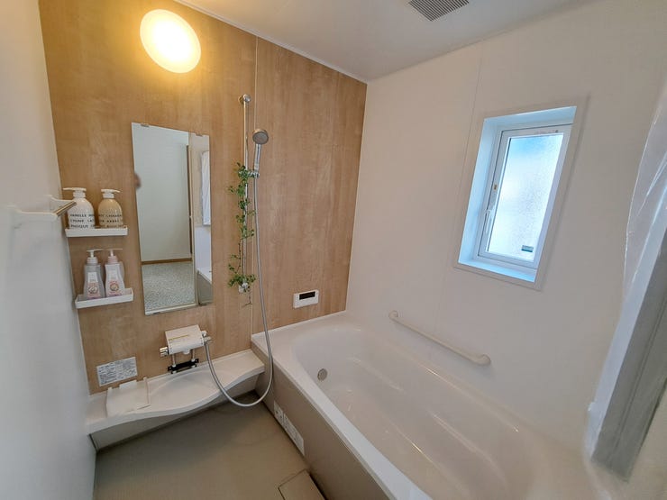 室内(2025年8月)撮影
◎本日案内可能◎
お子様と一緒にバスタイムを楽しめる、ゆったり1坪サイズの浴室です♪