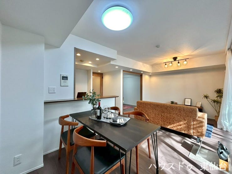 家具の配置がしやすいお部屋になっております!