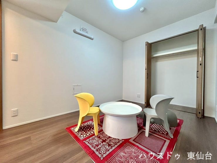 クローゼットもあるので収納に困りませんね!