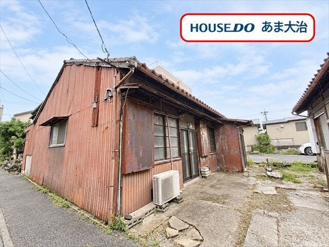 【外観】
名鉄バス「大治役場前」停 徒歩7分。公共交通機関を使っての移動にも便利な馬島浦に売り土地の登場です。