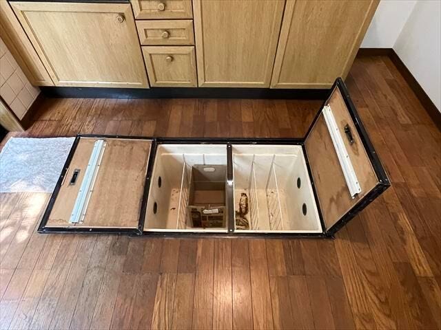 床下収納にはあまり使うことのない調理器具や非常食を収納しておけますね♪