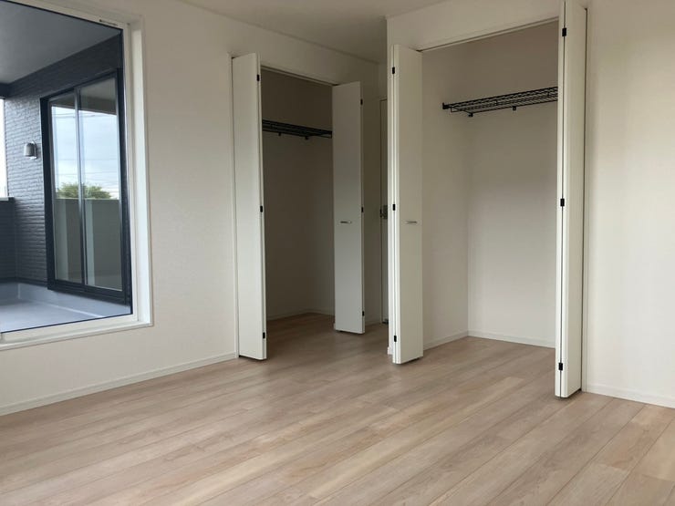 2階 主寝室
クローゼットが2つあります(^▽^)/