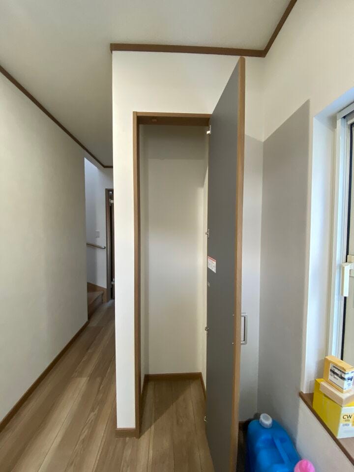 1階物入れ
