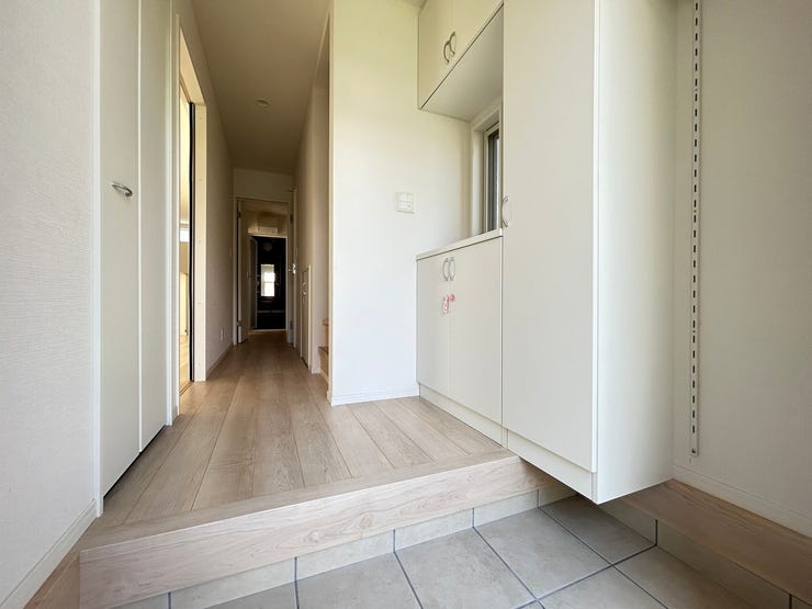 清潔感がある空間にして頂ける様にゆとりのあるシューズボックス♪