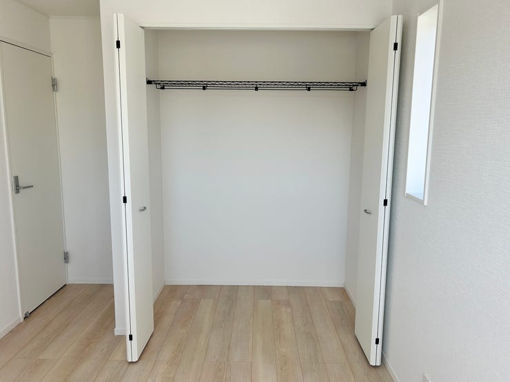 室内(2025年9月)撮影
◎本日案内可能◎
豊富な収納スペースで用途に合った収納が出来ます♪