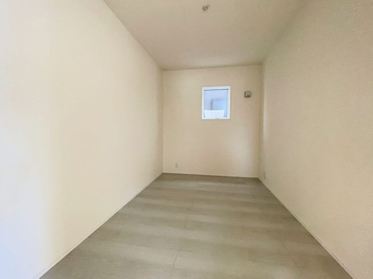 ◇洋室5帖◇
家事室やキッズスペースにもなるLDK併設洋室♪