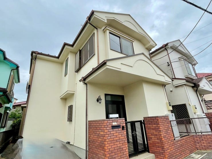 【Exterior】落ち着きのあるシンプルな外観で、長く愛せる住まいに仕上がっています。