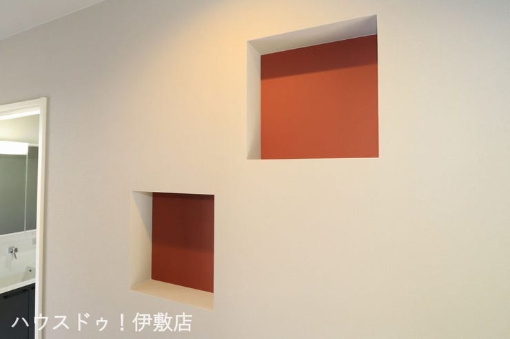 【1F廊下ニッチ】
廊下にはおしゃれなニッチ付。