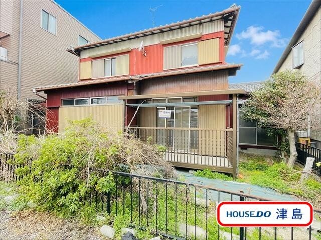 現況上物あり。南向きの建築プランが可能なので、陽当たりに優れた住まいを実現していただけます。