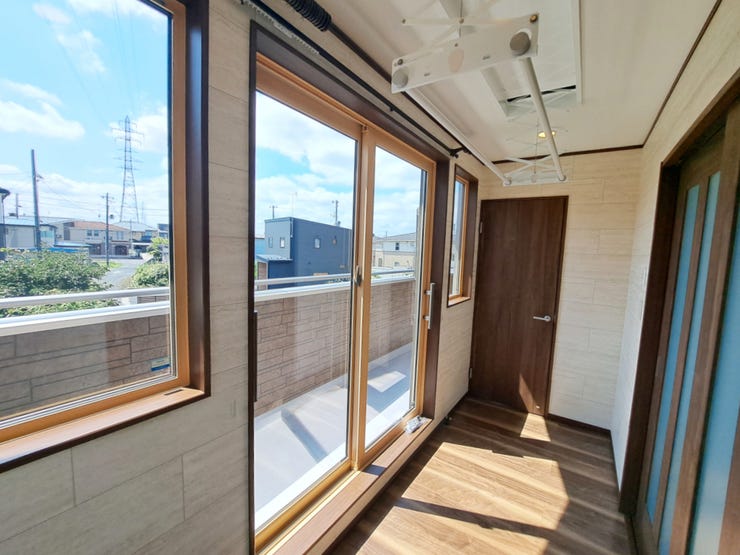 室内(2025年8月)撮影
◎本日案内可能◎
天気が悪い日でも、部屋干しが可能なサンルームとホシ姫サマ搭載♪