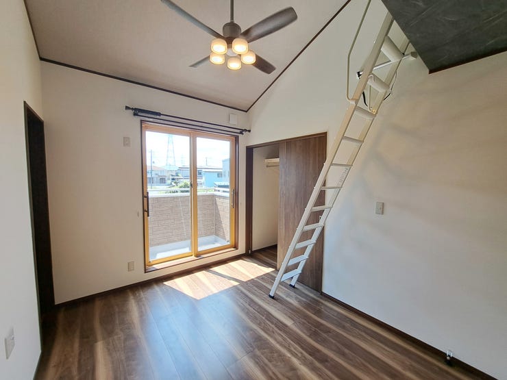 室内(2025年8月)撮影
◎本日案内可能◎
寝室や収納スペースなど使い勝手いろいろなロフト付きの2階洋室◎