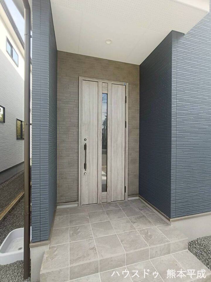 お子様も安心の低めの階段です