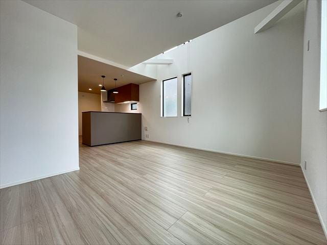 家族みんなが思いのままにくつろげるリビング。ぬくもり溢れる団らんの空間になっています。