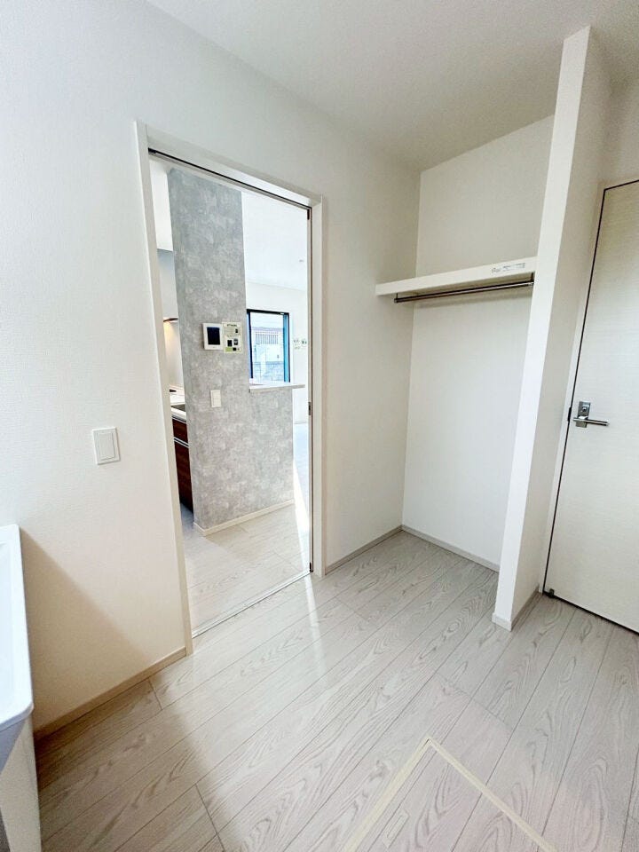 カウンターキッチン♪省エネ給湯器♪ウォークインクローゼット♪春日市惣利の新築一戸建て♪