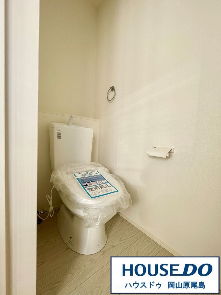 朝の忙しい時間にも活躍してくれそうな、トイレは1階と2階に配置しています♪