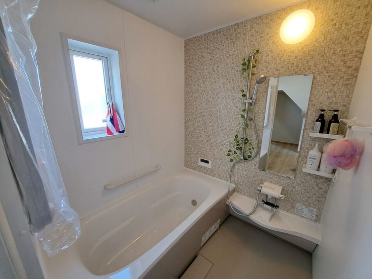 室内(2025年8月)撮影
◎本日案内可能◎
1坪タイプの広さを設けた浴室でゆったりバスタイム♪