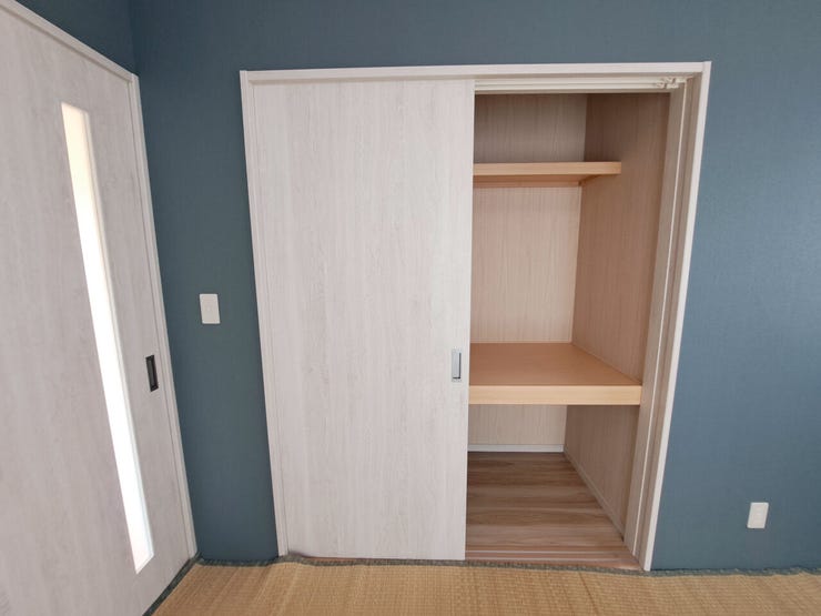 室内(2025年8月)撮影
◎本日案内可能◎
和室にもしっかり収納付きですので、座布団やお布団の収納が可能です◎