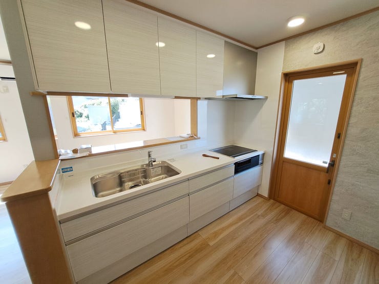 室内(2025年8月)撮影
◎本日案内可能◎
収納力が豊富なキッチン台◎大きなお鍋や細かいキッチン雑貨もしっかり収納できます♪